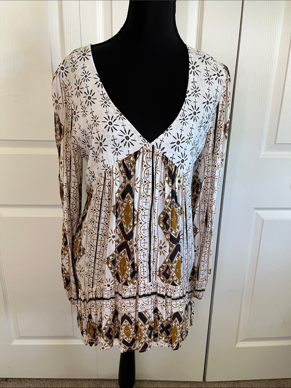 Free People Down By The Bay Printed Brown Black V-Neck Peasant Top Tunic S Boho